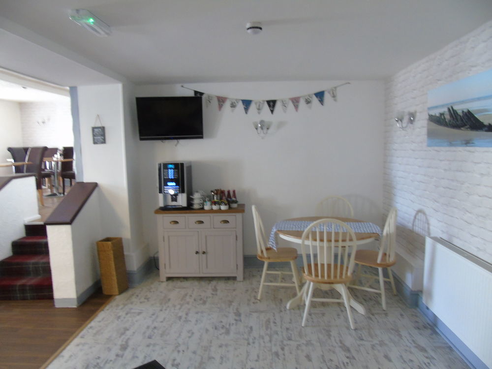 The Pembrey Country Inn エクステリア 写真