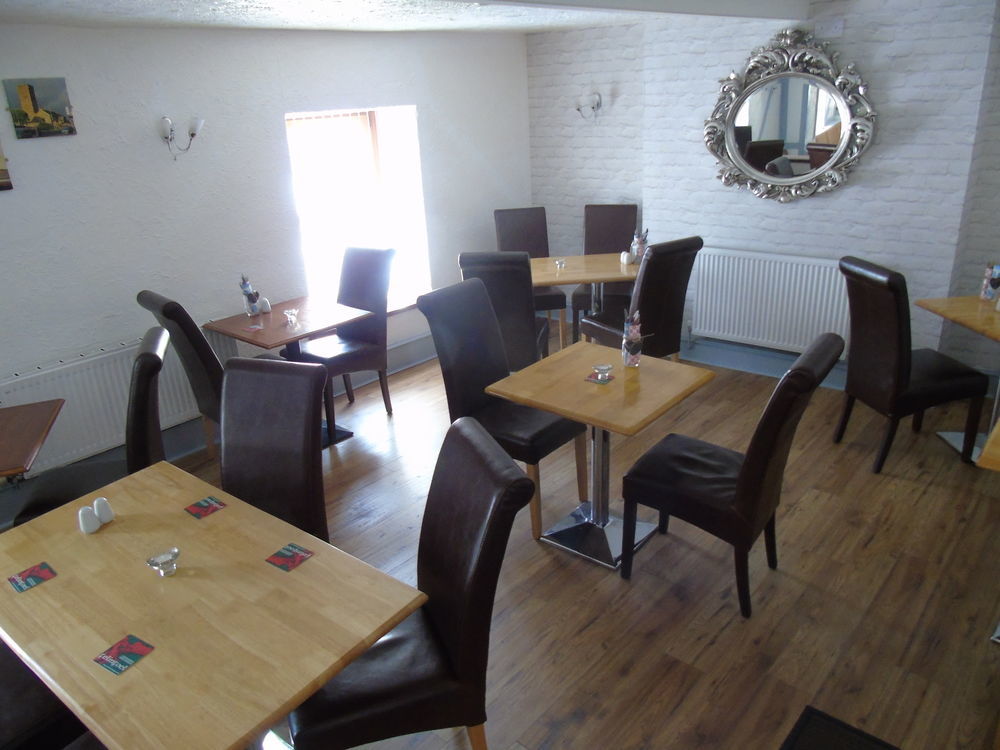 The Pembrey Country Inn エクステリア 写真