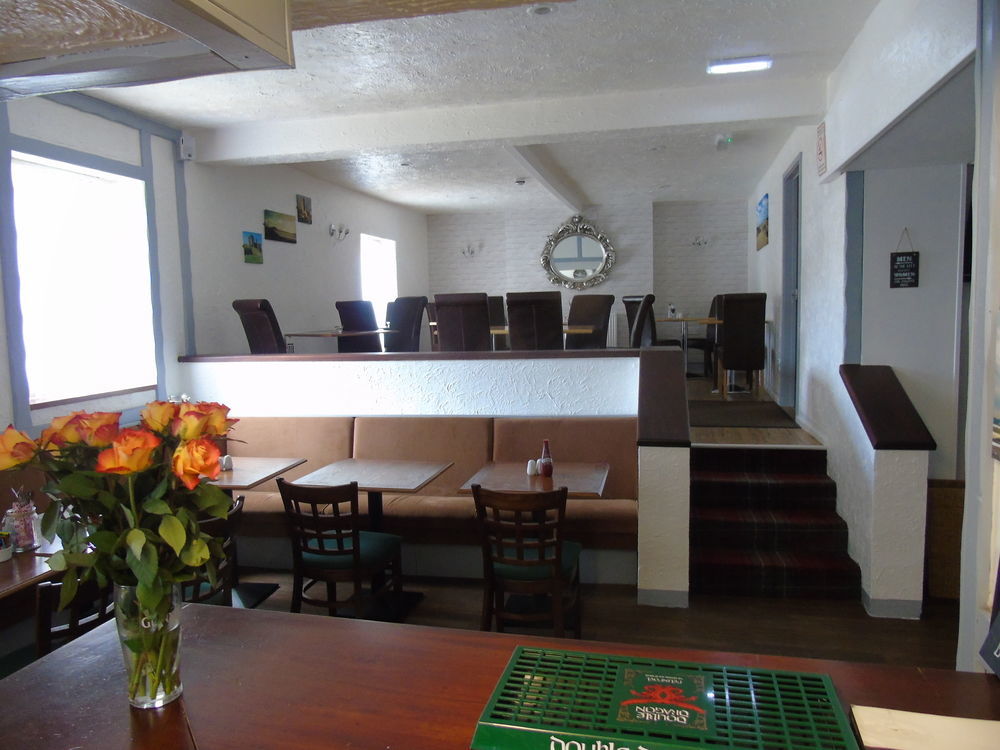 The Pembrey Country Inn エクステリア 写真